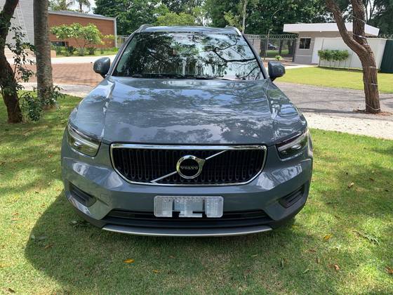 VOLVO XC40 2.0 T5 GASOLINA MOMENTUM AWD GEARTRONIC